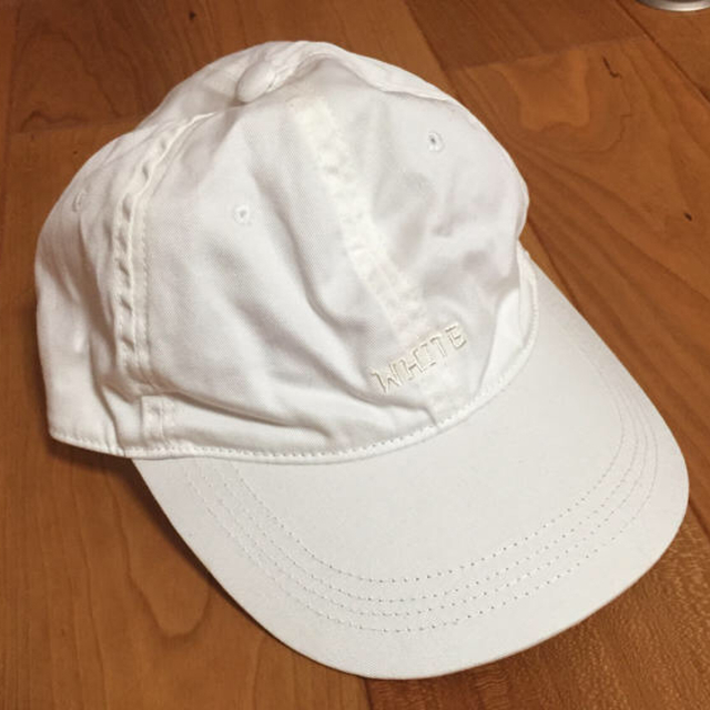 LOWRYS FARM(ローリーズファーム)のローリーズファーム 白 キャップ レディースの帽子(キャップ)の商品写真