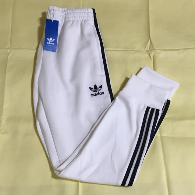 adidas(アディダス)のリョーマ様専用 adidas originals トラックパンツ M 白×黒 メンズのパンツ(その他)の商品写真