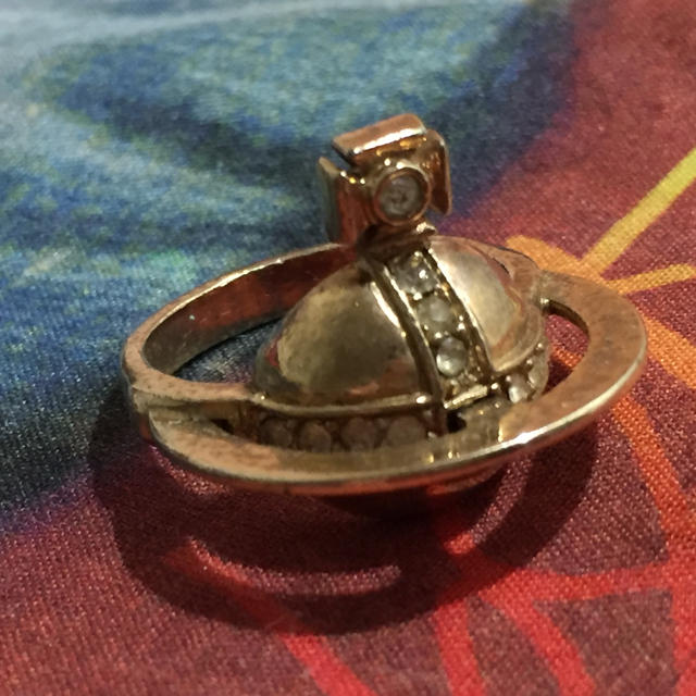 Vivienne Westwood - 初期ソリッドオーブリング ゴールド 23号の Vivienne Westwood - 初期ソリッドオーブリング ゴールド 23号の