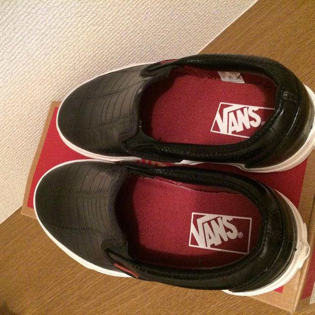 VANS(ヴァンズ)のK様専用✨新品未使用✨Vansスリッポン✨クロコレザー型押し レディースの靴/シューズ(スリッポン/モカシン)の商品写真