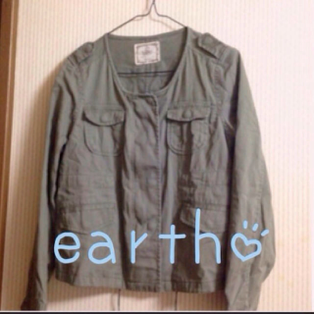 earth music & ecology(アースミュージックアンドエコロジー)のearth ミリタリージャケット レディースのジャケット/アウター(ミリタリージャケット)の商品写真