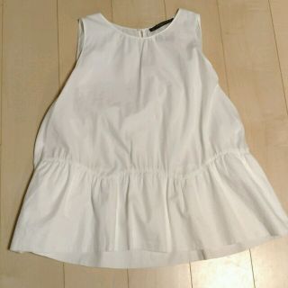 ザラ(ZARA)のZARA 裾フリル　ブラウス(シャツ/ブラウス(半袖/袖なし))