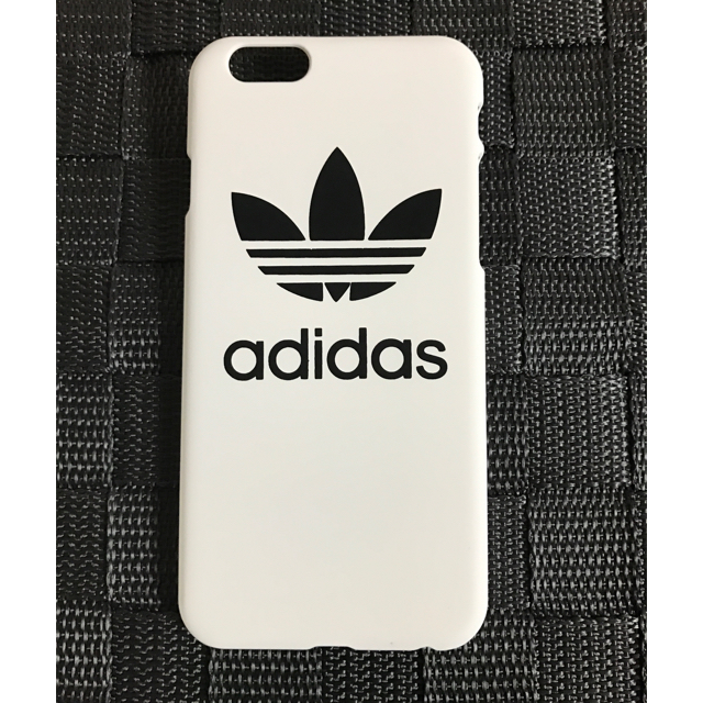 adidas(アディダス)のiPhone6 6s ケース カバー adidas スマホ/家電/カメラのスマホアクセサリー(iPhoneケース)の商品写真