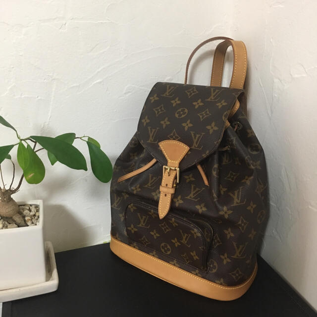 LOUIS VUITTON(ルイヴィトン)の美品！！確実正規品！ルイヴィトン モノグラム リュック モンスリMM レディースのバッグ(リュック/バックパック)の商品写真