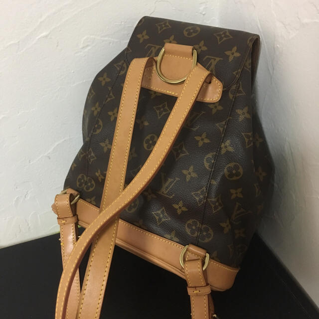 LOUIS VUITTON(ルイヴィトン)の美品！！確実正規品！ルイヴィトン モノグラム リュック モンスリMM レディースのバッグ(リュック/バックパック)の商品写真