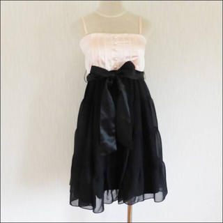 アールエフ(R・F)の新品　ＲＦ　パーティドレス　結婚式　ピンク　ブラック　38 ドレス フリル (ミディアムドレス)