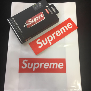 シュプリーム(Supreme)の専用 supreme モバイルバッテリー&グローブセット(バッテリー/充電器)