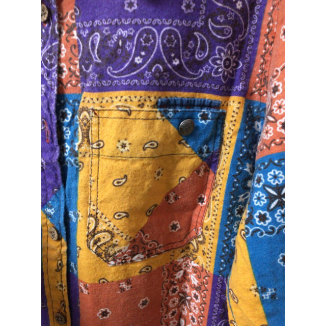 CUBE SUGAR(キューブシュガー)のバンダナパッチワークプリントシャツ レディースのトップス(シャツ/ブラウス(長袖/七分))の商品写真