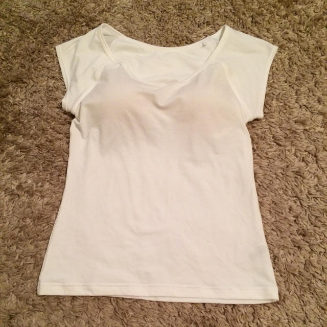 GU(ジーユー)のG.U♡ブラカップ付Tシャツ レディースのトップス(Tシャツ(半袖/袖なし))の商品写真
