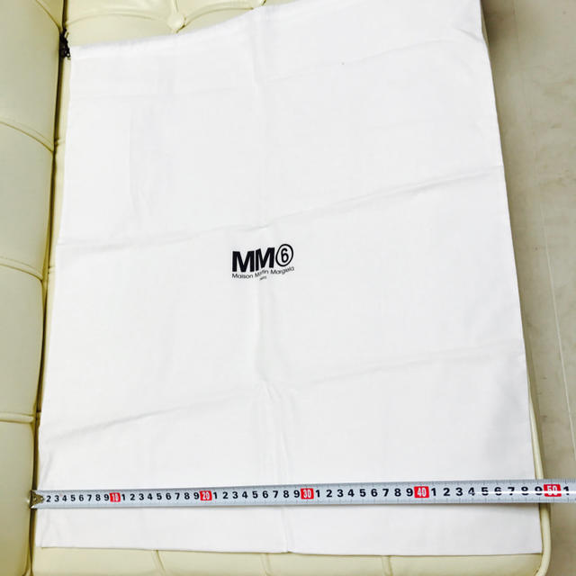 MM6(エムエムシックス)の送料込 MM6 巾着袋 大   レディースのファッション小物(その他)の商品写真