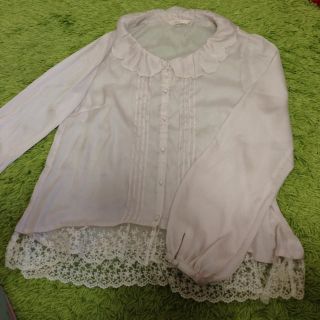 オリーブデオリーブ(OLIVEdesOLIVE)のスカラップブラウス♡美品(シャツ/ブラウス(長袖/七分))