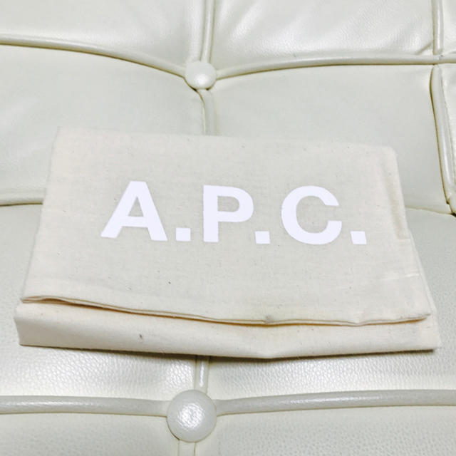 A.P.C(アーペーセー)の送料込  A.P.S （アーペーセー）巾着袋 レディースのファッション小物(その他)の商品写真