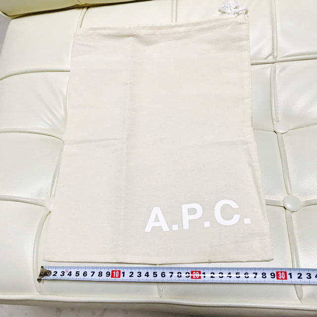 A.P.C(アーペーセー)の送料込  A.P.S （アーペーセー）巾着袋 レディースのファッション小物(その他)の商品写真