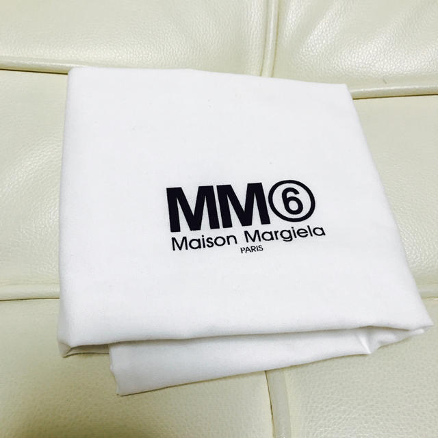 MM6(エムエムシックス)の送料込  MM6 巾着袋 （中） レディースのファッション小物(その他)の商品写真