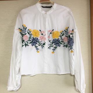 ザラ(ZARA)のZARA 刺繍ブラウス(シャツ/ブラウス(長袖/七分))