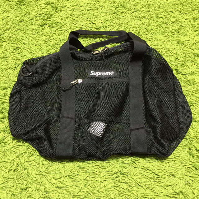 Supreme(シュプリーム)のSupreme Mesh Duffle Bag シュプリーム ダッフルバッグ 黒 メンズのバッグ(ボストンバッグ)の商品写真