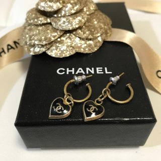 シャネル(CHANEL)のくま♡様専用 ♡ シャネル ハートピアス箱付き(ピアス)