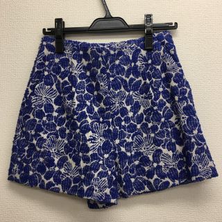 シップス(SHIPS)のSHIPS カージュ 花柄ショートパンツ(ショートパンツ)