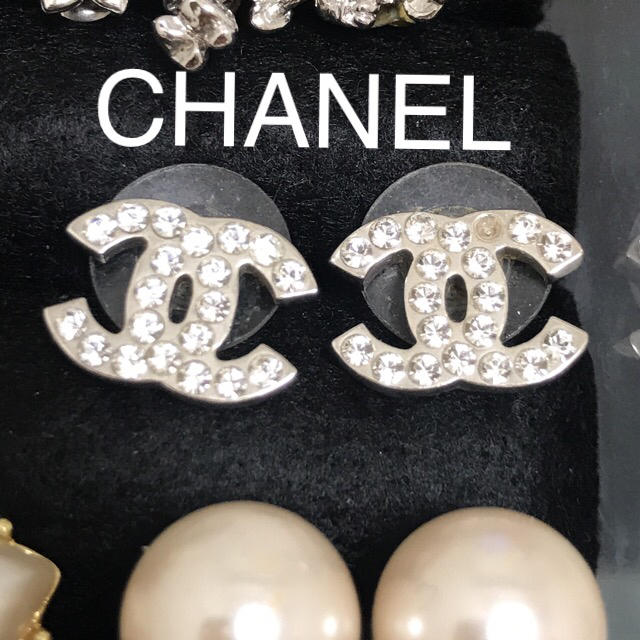 即納再入荷】 CHANEL - CHANEL定番パールピアス♡の通販 by