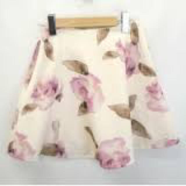 evelyn(エブリン)の花柄 スカート レディースのスカート(ミニスカート)の商品写真