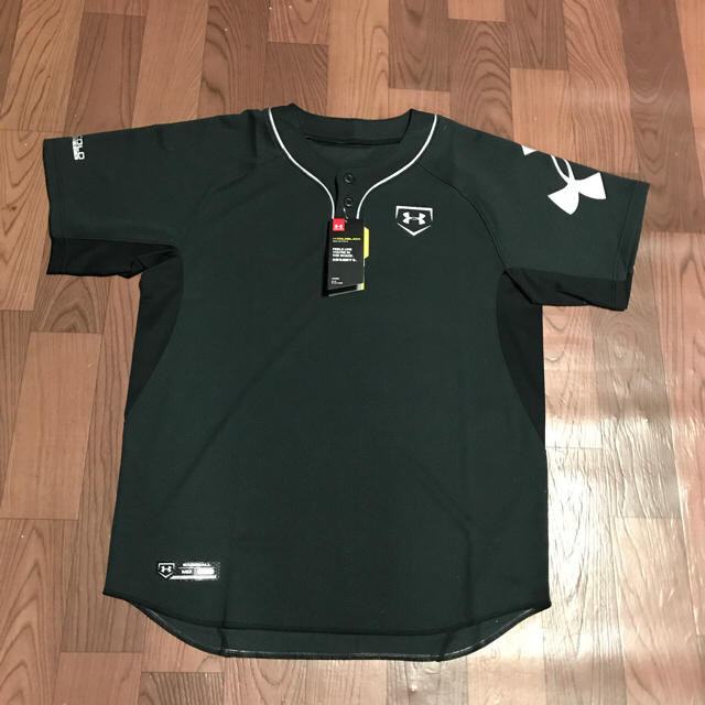 UNDER ARMOUR - アンダーアーマー ベースボールシャツ ブラック MD 野球 Tシャツ 2ボタンの通販 by K's Dream's shop|アンダーアーマーならラクマ UNDER ARMOUR - アンダーアーマー ベースボールシャツ ブラック MD 野球 Tシャツ 2ボタンの通販 by K's Dream's shop|アンダーアーマーならラクマ