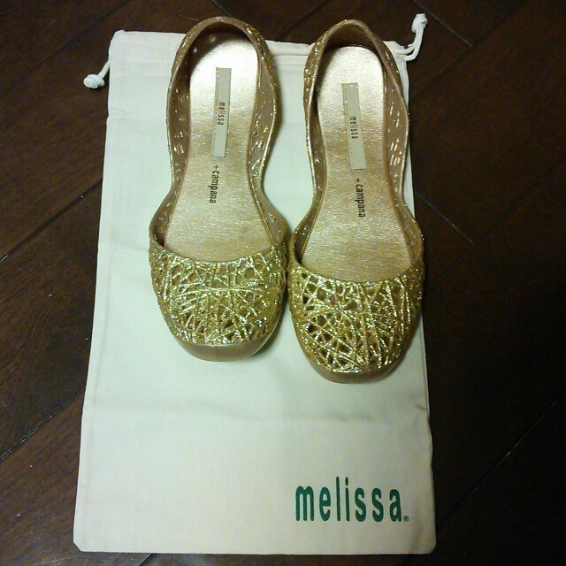 melissa(メリッサ)の新品melissa♡goldﾍﾟﾀﾝｺ靴 レディースの靴/シューズ(ハイヒール/パンプス)の商品写真