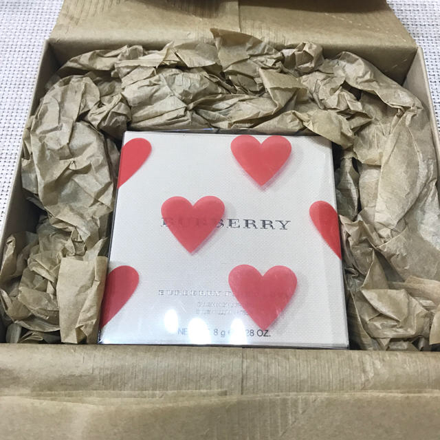 BURBERRY(バーバリー)のバーバリー  ハートチーク 新品 コスメ/美容のベースメイク/化粧品(チーク)の商品写真