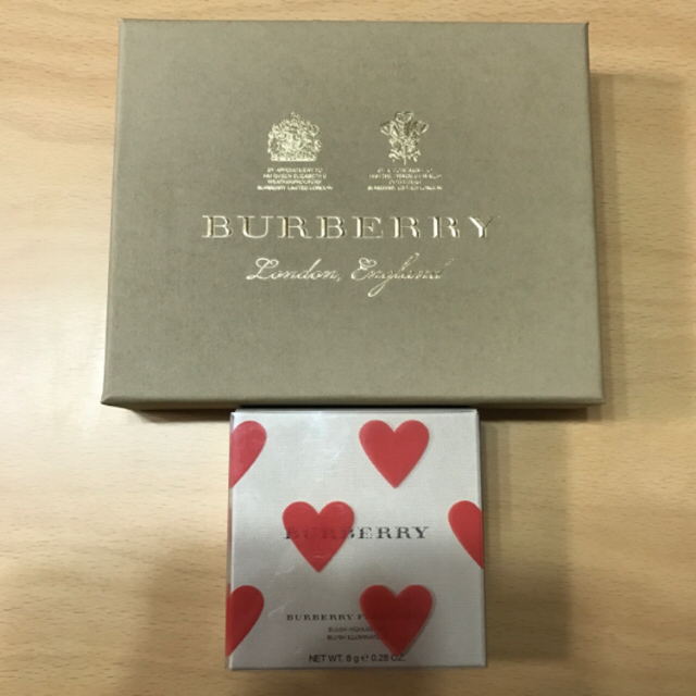 BURBERRY(バーバリー)のバーバリー  ハートチーク 新品 コスメ/美容のベースメイク/化粧品(チーク)の商品写真