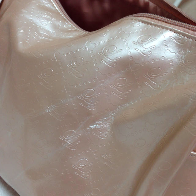ピンクリボン ❤︎ バッグ レディースのバッグ(スーツケース/キャリーバッグ)の商品写真