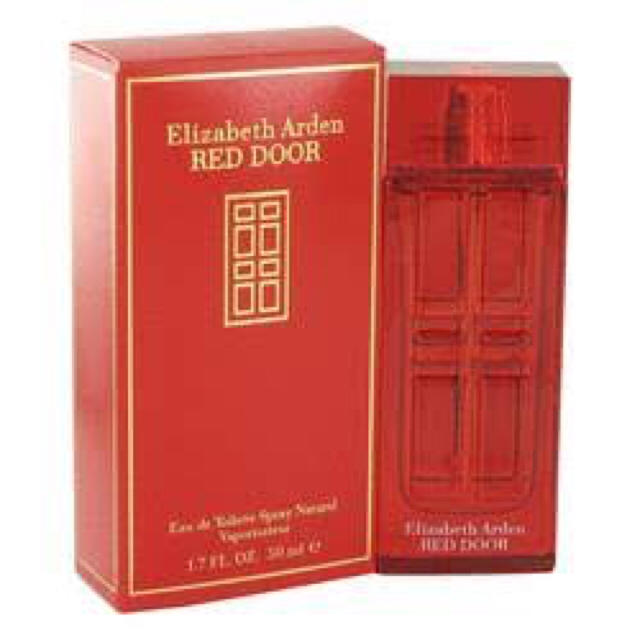 Elizabeth Arden(エリザベスアーデン)のエリザベスアーデン レッドドア ELIZABETH ARDEN RED DOOR コスメ/美容の香水(香水(女性用))の商品写真