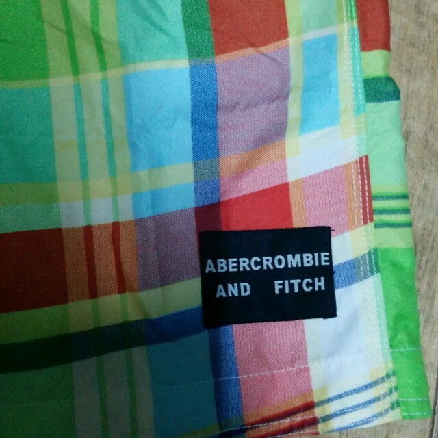 Abercrombie&Fitch(アバクロンビーアンドフィッチ)の最安値新品【XL】アバクロ水着 メンズの水着/浴衣(水着)の商品写真