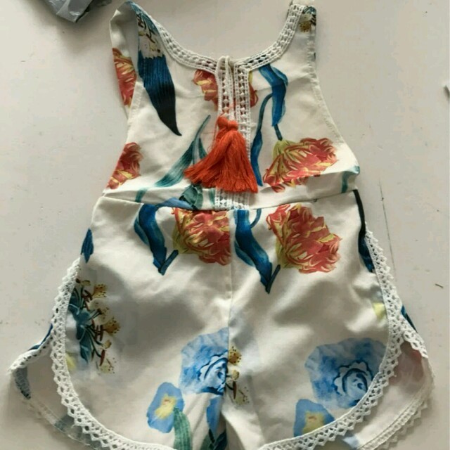 夏にぴったり♡花柄タッセルジャンプスーツ♡ キッズ/ベビー/マタニティのキッズ服女の子用(90cm~)(ワンピース)の商品写真