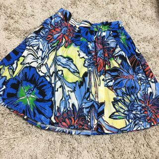 ザラ(ZARA)の★可愛い★ スカート お花(ひざ丈スカート)