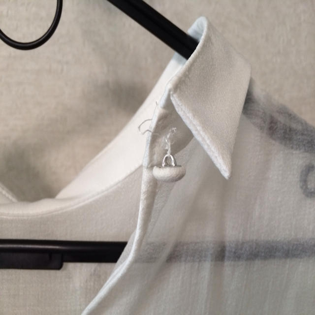 MERCURYDUO(マーキュリーデュオ)の衿モチーフプルオーバーBL レディースのトップス(シャツ/ブラウス(長袖/七分))の商品写真