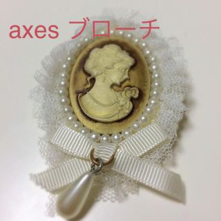 アクシーズファム(axes femme)のaxes femme コサージュ(ブローチ/コサージュ)