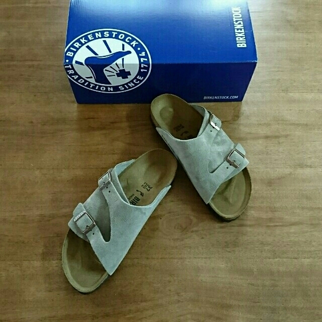 BIRKENSTOCK(ビルケンシュトック)の再値下げ◎新品未使用◎ビルケンシュトック◎チューリッヒ レディースの靴/シューズ(サンダル)の商品写真