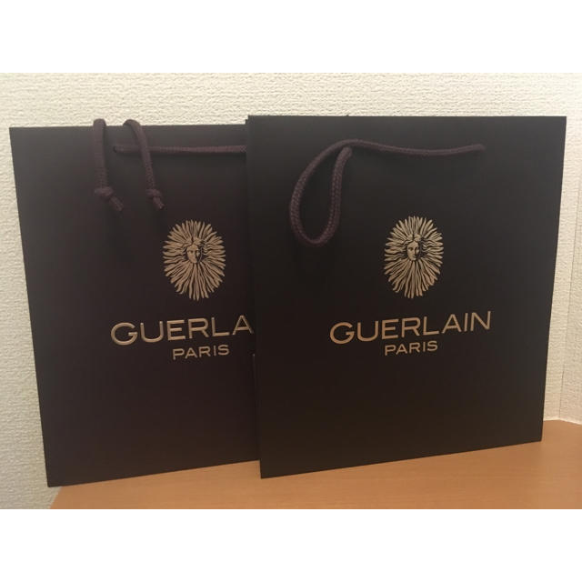 GUERLAIN(ゲラン)の【ゲラン】ショップバッグ二個セット（新品未使用） レディースのバッグ(ショップ袋)の商品写真