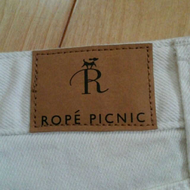 Rope' Picnic(ロペピクニック)のﾛﾍﾟﾋﾟｸﾆｯｸ、白デニム レディースのパンツ(デニム/ジーンズ)の商品写真