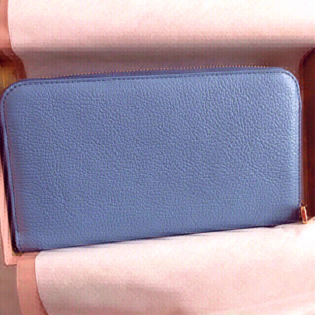 miumiu(ミュウミュウ)のayaさんお取置き中です レディースのファッション小物(財布)の商品写真