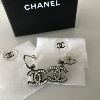 シャネル(CHANEL)のCHANELキラキラピアス(ピアス)