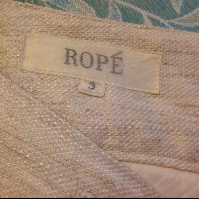 ROPE’(ロペ)の定価1万3千円ROPEタックショート レディースのパンツ(キュロット)の商品写真