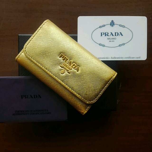 PRADA(プラダ)のchicoca様専用。プラダキーケース レディースのファッション小物(キーケース)の商品写真