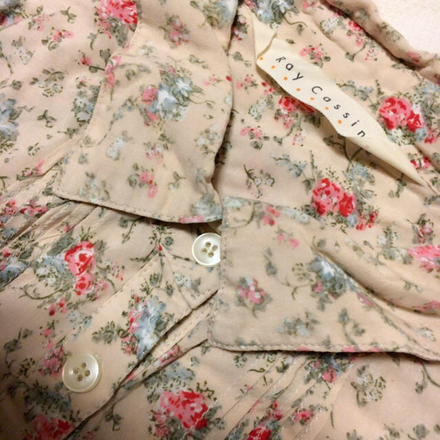 RayCassin(レイカズン)のRay Cassin★花柄シャツ レディースのトップス(シャツ/ブラウス(長袖/七分))の商品写真