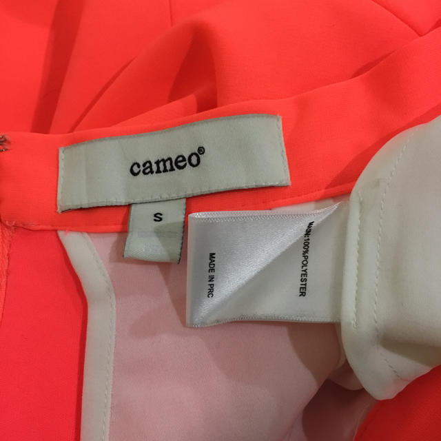 C/MEO COLLECTIVE(カメオコレクティブ)のCAMEO カメオ スカート オーストラリア 蛍光色 レディース Ｓ レディースのスカート(ミニスカート)の商品写真