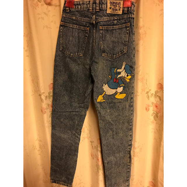 Disney(ディズニー)のドナルド ジーンズ レディースのパンツ(デニム/ジーンズ)の商品写真