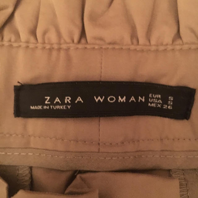 ZARA(ザラ)のZARA ボトムス レディースのパンツ(カジュアルパンツ)の商品写真