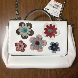 アベイル(Avail)の【新品タグ付き・完売品】アベイル お花ワッペンチェーンバッグ(ショルダーバッグ)