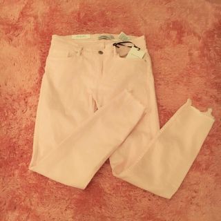 ザラ(ZARA)のZARA ベビーピンク スキニー(スキニーパンツ)