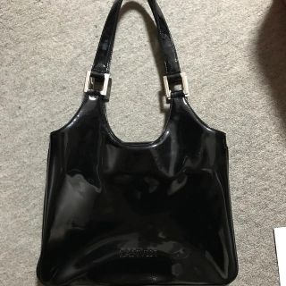 ランバン(LANVIN)の値下げ！！LANVIN エナメル トートバッグ 黒(ハンドバッグ)