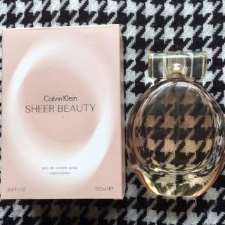 カルバンクライン(Calvin Klein)のCalvin Klein Sheer Beauty(100ml) (香水(女性用))